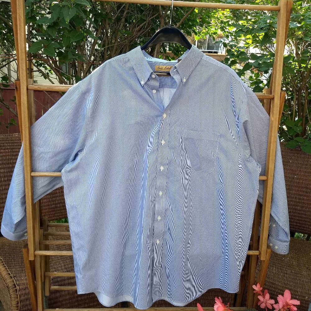 Roundtree and Yorke classic blue white stripe bankers dress shirt